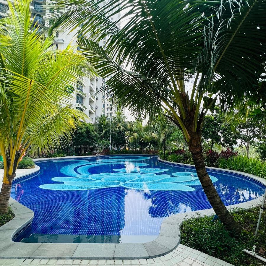 Cozy 2b1r Forest Near Tuas Duty Free Shop *