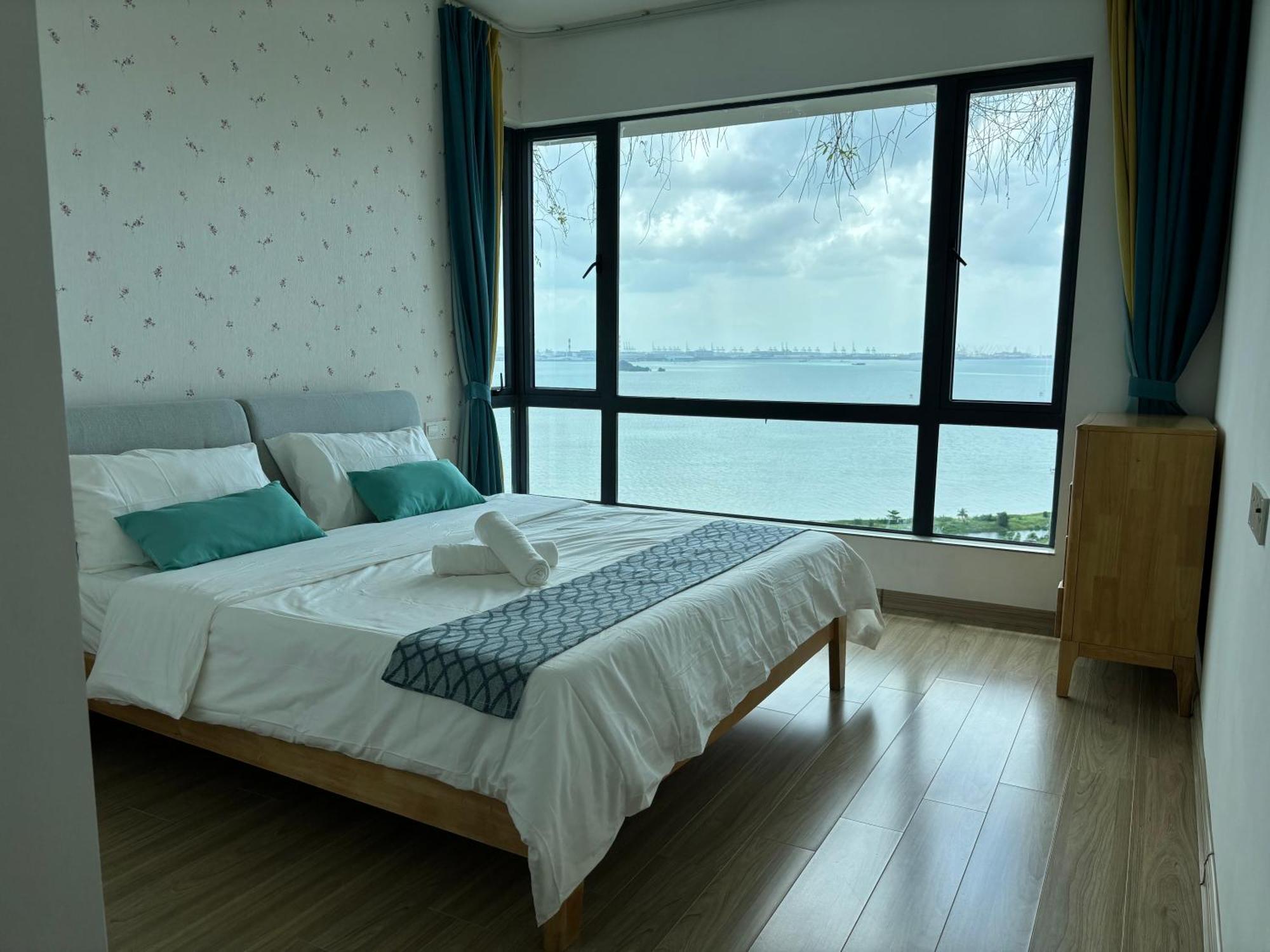 Cozy 2b1r Forest Near Tuas Duty Free Shop Apartment